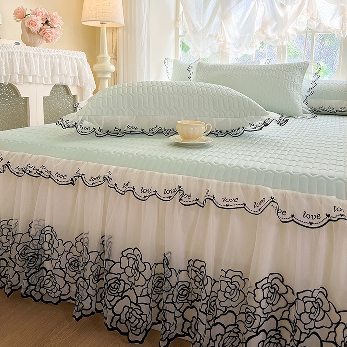 91家纺网 家纺一手货源 找家纺 2025新款凉感丝乳胶凉席床裙款夏被四件套-爱恋 绿