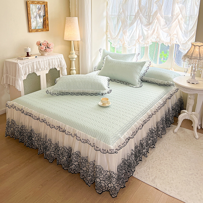 91家纺网 家纺一手货源 找家纺 2025新款凉感丝乳胶凉席床裙款夏被四件套-爱恋 绿