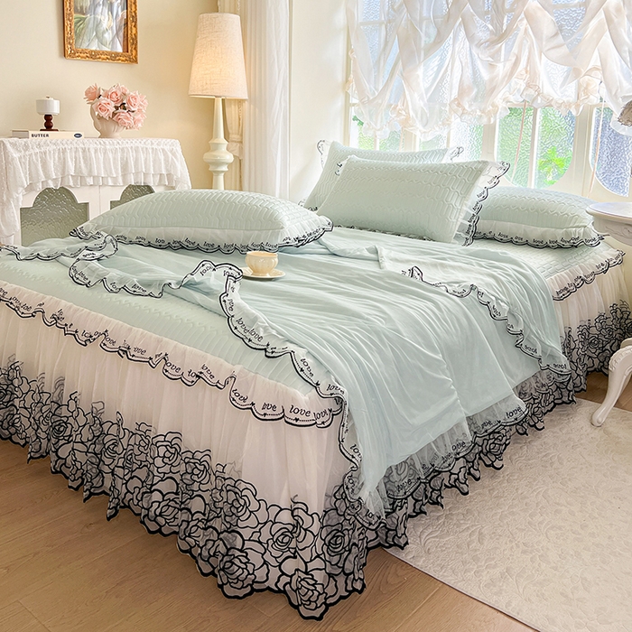 91家纺网 家纺一手货源 找家纺 2025新款凉感丝乳胶凉席床裙款夏被四件套-爱恋 绿