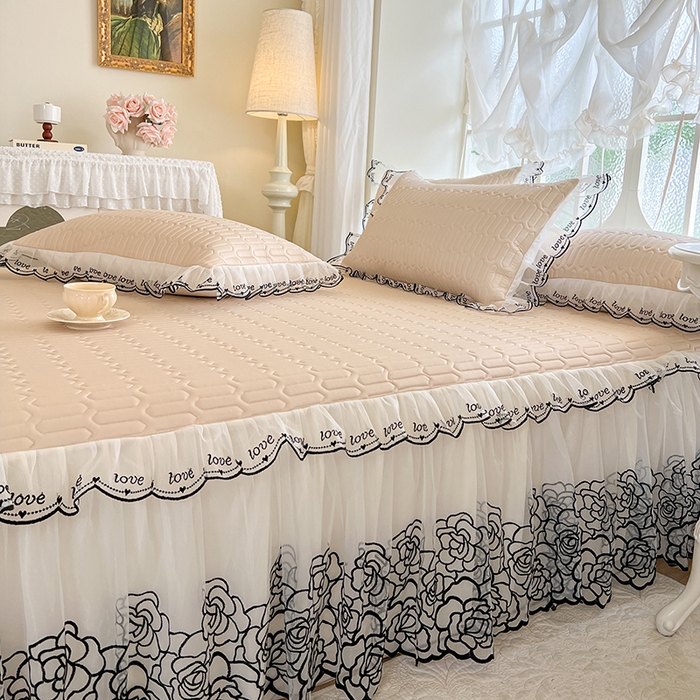 91家纺网 家纺一手货源 找家纺 2025新款凉感丝乳胶凉席床裙款夏被四件套-爱恋 驼