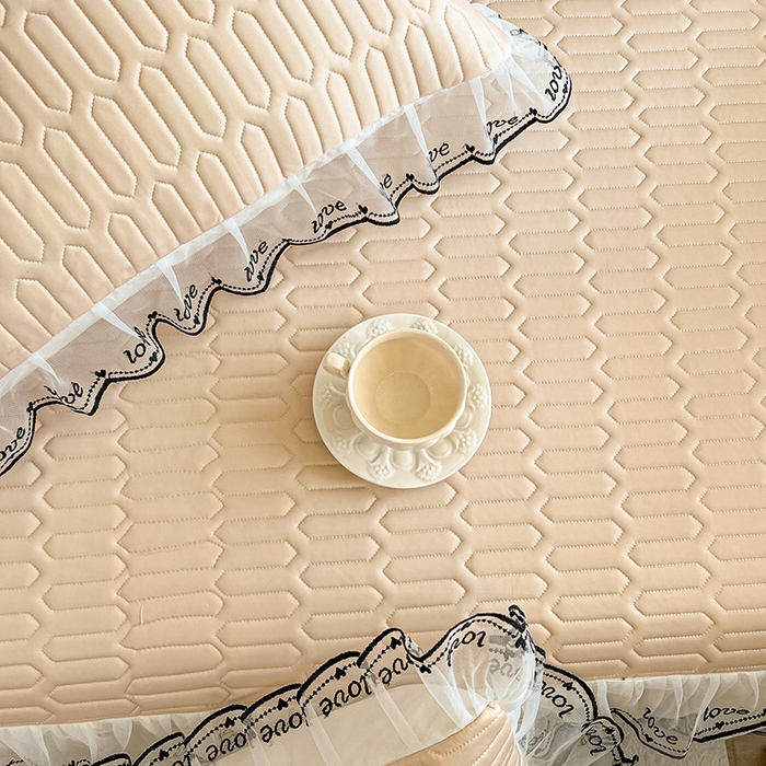 91家纺网 家纺一手货源 找家纺 2025新款凉感丝乳胶凉席床裙款夏被四件套-爱恋 驼