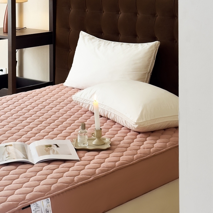 91家纺网 家纺一手货源 找家纺 凡客2025新款A类全棉加厚防水隔尿床垫【会员立减10元/条】 豆沙粉