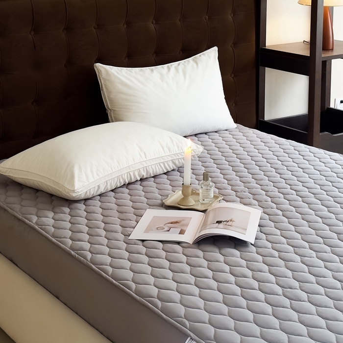 91家纺网 家纺一手货源 找家纺 凡客2025新款A类全棉加厚防水隔尿床垫【会员立减10元/条】 绅士灰