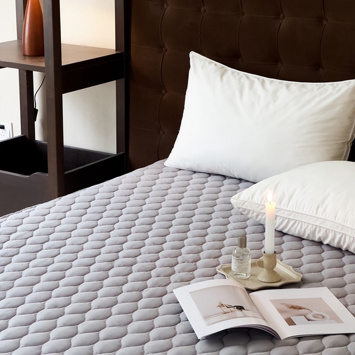 91家纺网 家纺一手货源 找家纺 凡客2025新款A类全棉加厚防水隔尿床垫【会员立减10元/条】 绅士灰