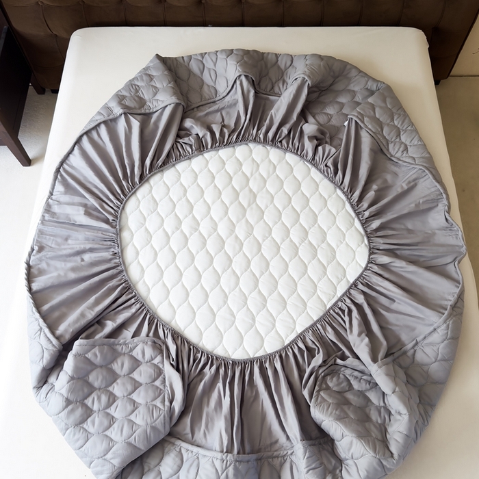 91家纺网 家纺一手货源 找家纺 凡客2025新款A类全棉加厚防水隔尿床垫【会员立减10元/条】 绅士灰