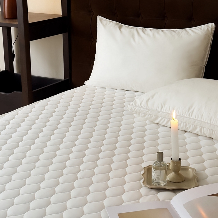 91家纺网 家纺一手货源 找家纺 凡客2025新款A类全棉加厚防水隔尿床垫【会员立减10元/条】 珍珠白