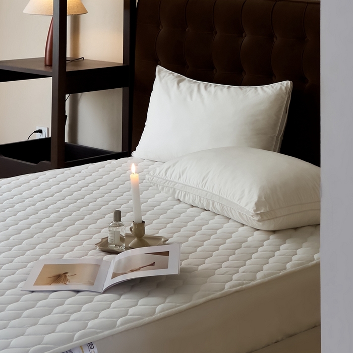 91家纺网 家纺一手货源 找家纺 凡客2025新款A类全棉加厚防水隔尿床垫【会员立减10元/条】 珍珠白