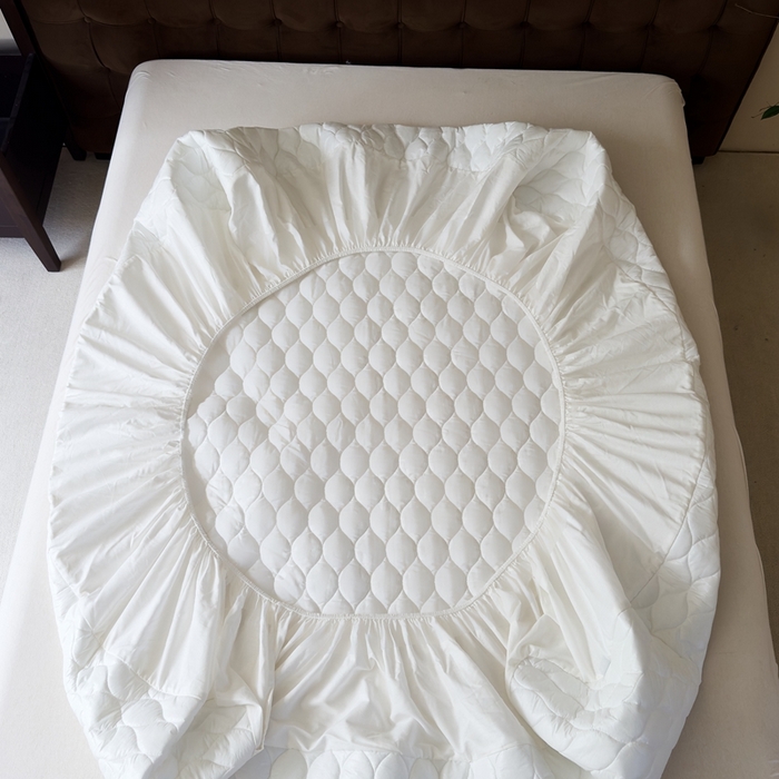 91家纺网 家纺一手货源 找家纺 凡客2025新款A类全棉加厚防水隔尿床垫【会员立减10元/条】 珍珠白