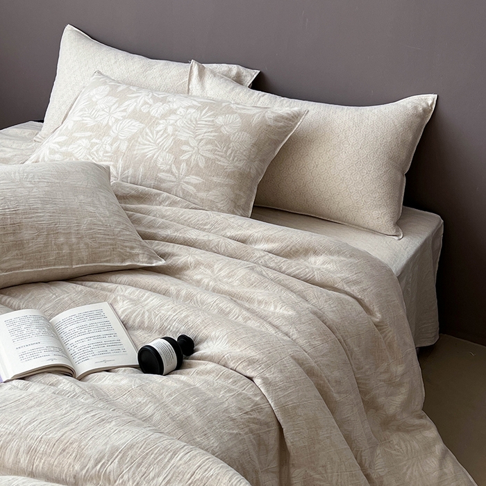 91家纺网 家纺一手货源 找家纺 鸿羽樱2025新款新款棉麻色织提花双层纱简单款四件套 叶兰