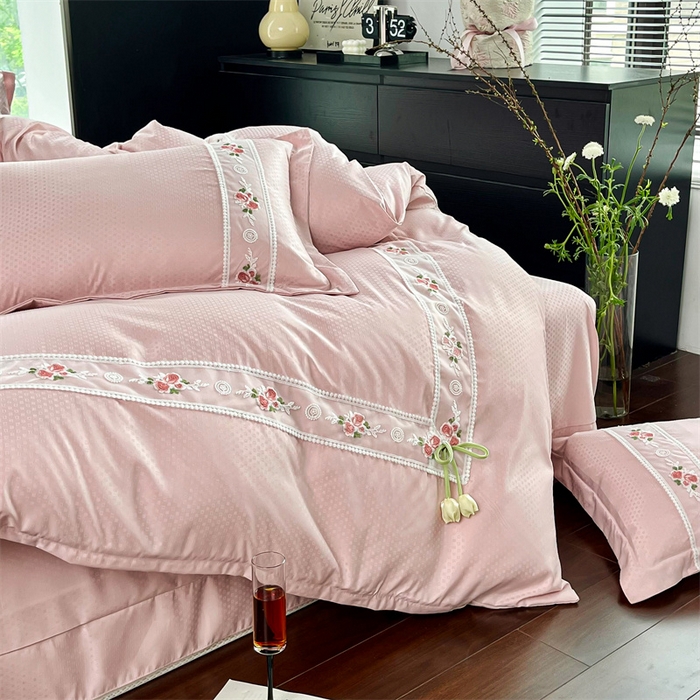 91家纺网 家纺一手货源 找家纺 庭笙 2025新款轻奢少女小香风提花四件套 星云粉