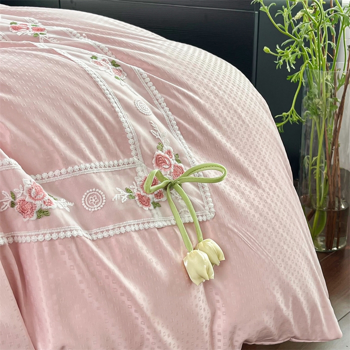 91家纺网 家纺一手货源 找家纺 庭笙 2025新款轻奢少女小香风提花四件套 星云粉