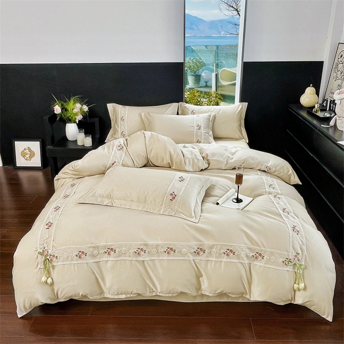 91家纺网 家纺一手货源 找家纺 庭笙 2025新款轻奢少女小香风提花四件套 星云浅咖