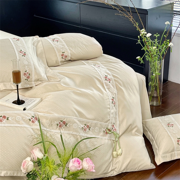 91家纺网 家纺一手货源 找家纺 庭笙 2025新款轻奢少女小香风提花四件套 星云浅咖