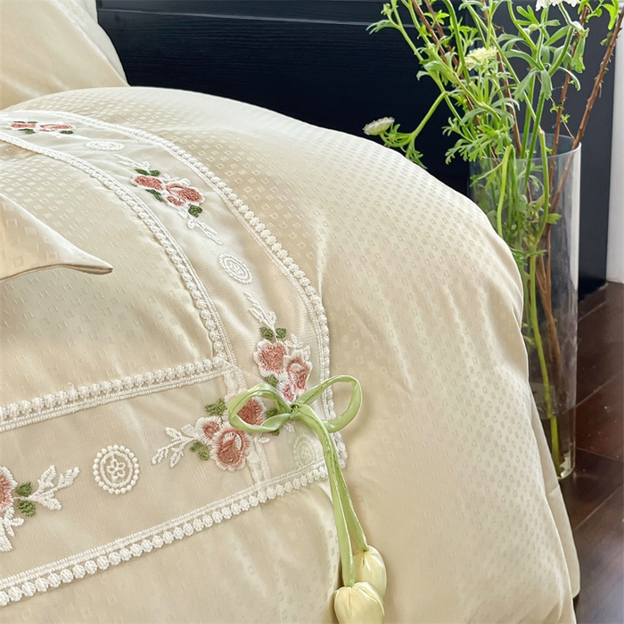 91家纺网 家纺一手货源 找家纺 庭笙 2025新款轻奢少女小香风提花四件套 星云浅咖