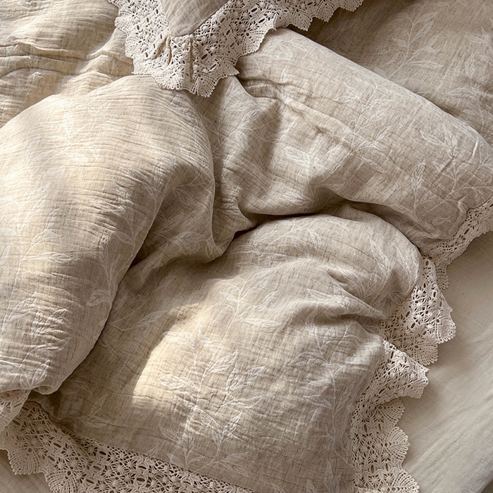 91家纺网 家纺一手货源 找家纺 凡客2025新款棉麻色织提花双层纱四件套（镂空花边款） 风吟