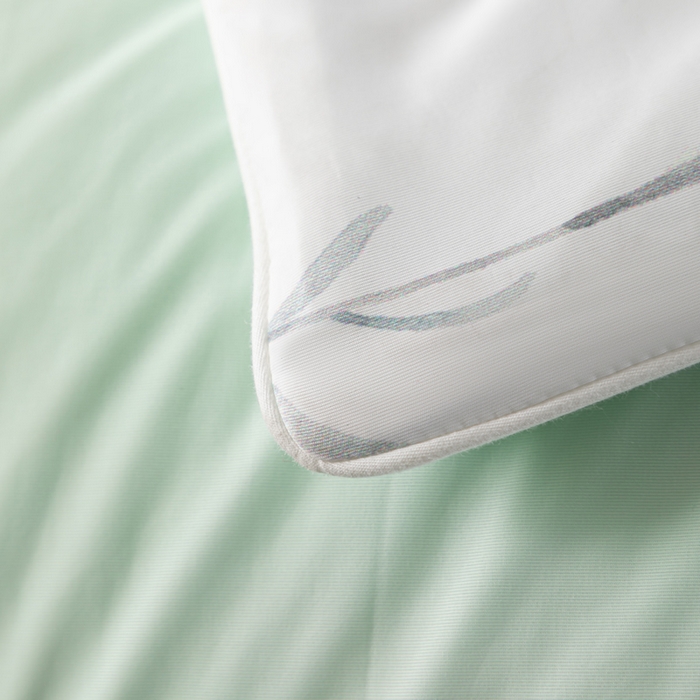 91家纺网 家纺一手货源 找家纺 玛德琳 2025新款A类兰精天丝印花凉感丝系列 绿影芳踪