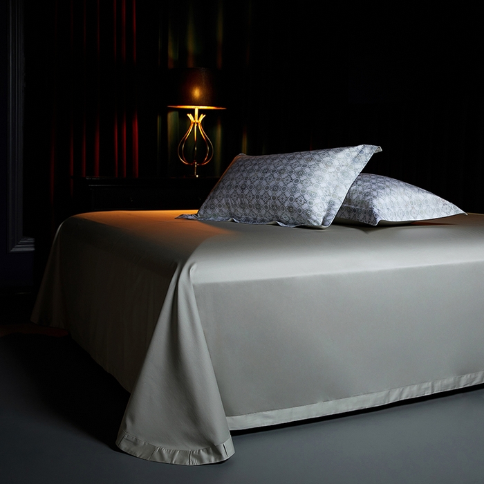 91家纺网 家纺一手货源 找家纺 缔缦 2025新款定织八枚锻s140数码印花系列四件套 贝蒂斯