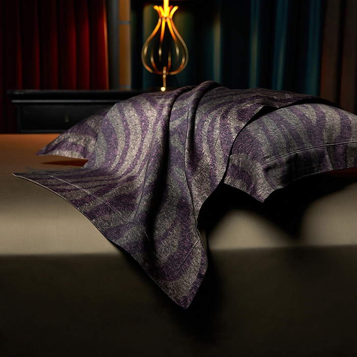 91家纺网 家纺一手货源 找家纺 缔缦 2025新款定织八枚锻s140数码印花系列四件套 赫铂