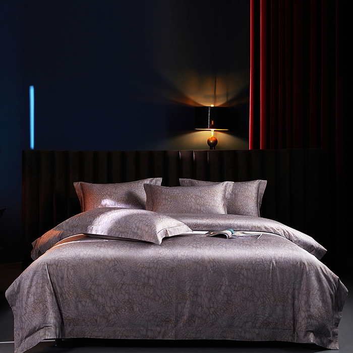 91家纺网 家纺一手货源 找家纺 缔缦 2025新款定织八枚锻s140数码印花系列四件套 琉璃