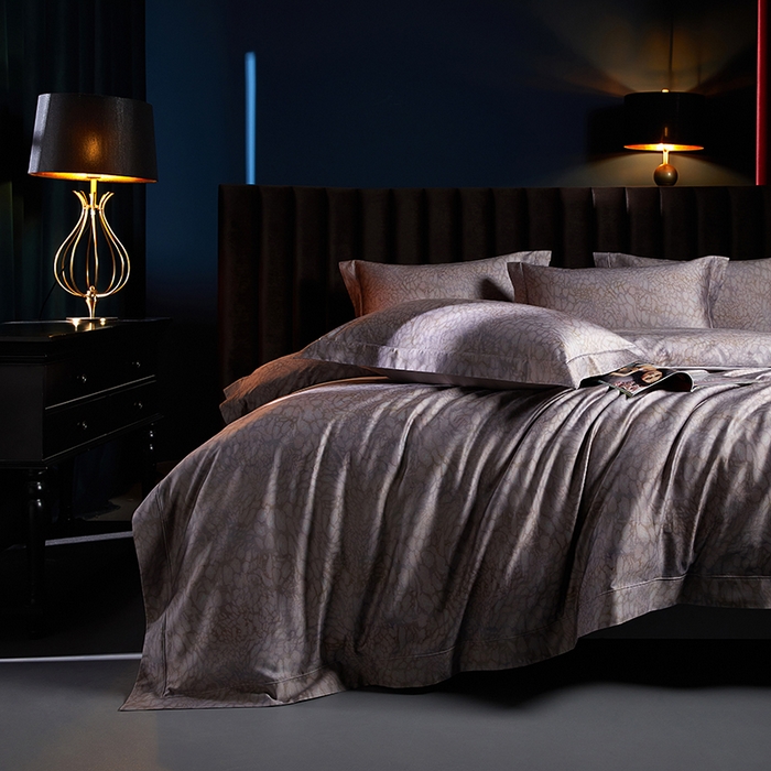 91家纺网 家纺一手货源 找家纺 缔缦 2025新款定织八枚锻s140数码印花系列四件套 琉璃