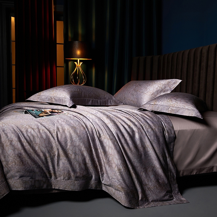 91家纺网 家纺一手货源 找家纺 缔缦 2025新款定织八枚锻s140数码印花系列四件套 琉璃