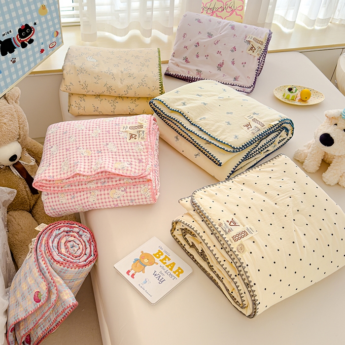 91家纺网 家纺一手货源 找家纺 星巴k家纺 2025新款贝壳绣三角针花边工艺款贝壳边夏被夏凉被空调被四件套【可提供买家秀】 组合图仅做展示