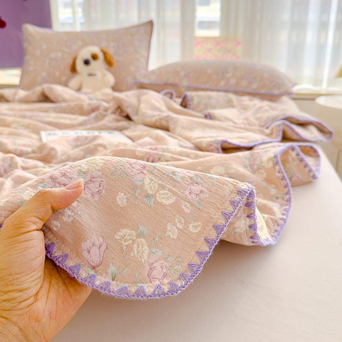 91家纺网 家纺一手货源 找家纺 星巴k家纺 2025新款贝壳绣三角针花边工艺款贝壳边夏被夏凉被空调被四件套【可提供买家秀】 爱如星辰