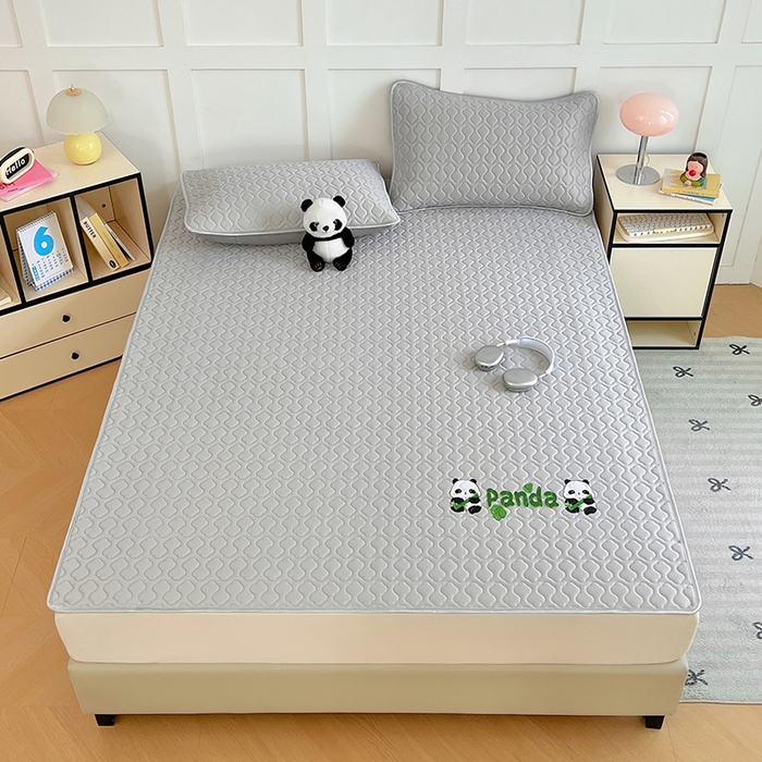 91家纺网 家纺一手货源 找家纺 缦纱 2025新款凉感丝加厚凉席夏季冰丝凉席 浅灰