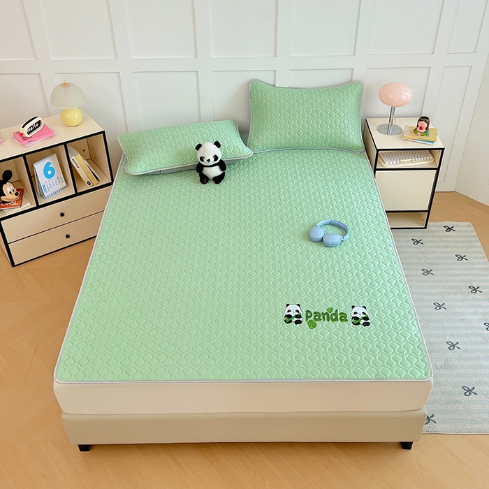 91家纺网 家纺一手货源 找家纺 缦纱 2025新款凉感丝加厚凉席夏季冰丝凉席 豆绿