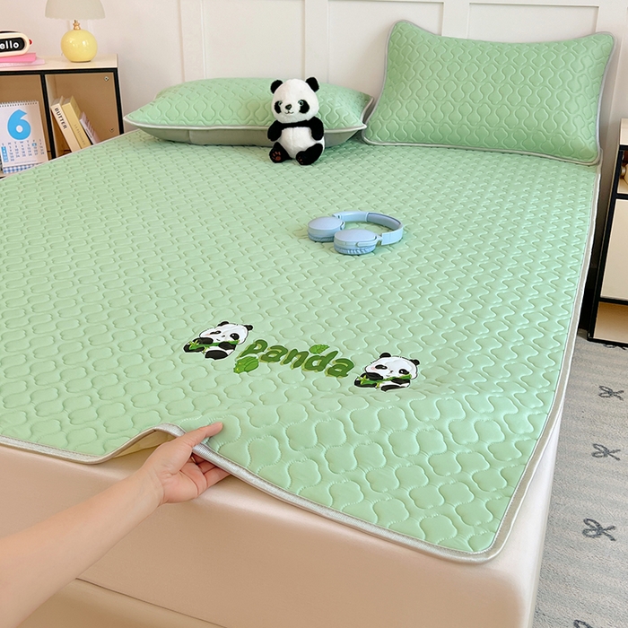 91家纺网 家纺一手货源 找家纺 缦纱 2025新款凉感丝加厚凉席夏季冰丝凉席 豆绿