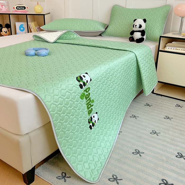 91家纺网 家纺一手货源 找家纺 缦纱 2025新款凉感丝加厚凉席夏季冰丝凉席 豆绿