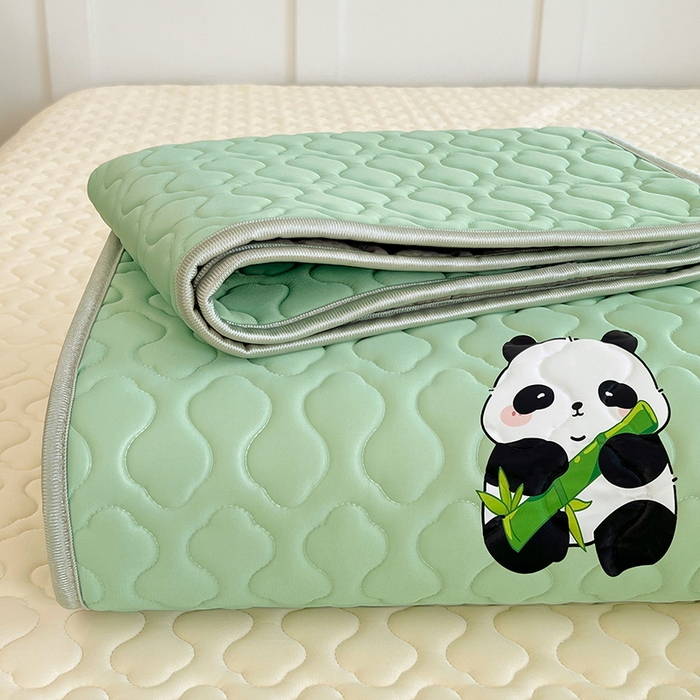 91家纺网 家纺一手货源 找家纺 缦纱 2025新款凉感丝加厚凉席夏季冰丝凉席 豆绿