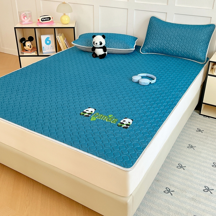 91家纺网 家纺一手货源 找家纺 缦纱 2025新款凉感丝加厚凉席夏季冰丝凉席 深海蓝