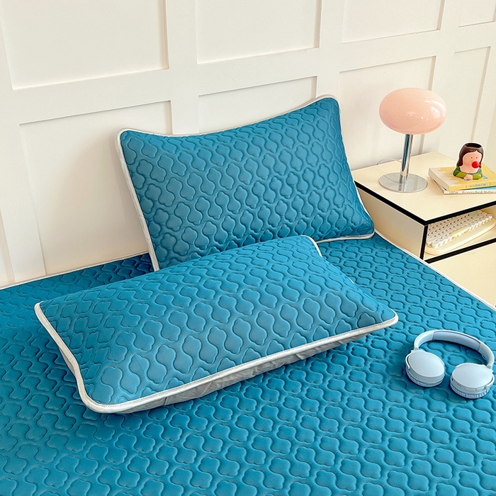 91家纺网 家纺一手货源 找家纺 缦纱 2025新款凉感丝加厚凉席夏季冰丝凉席 深海蓝