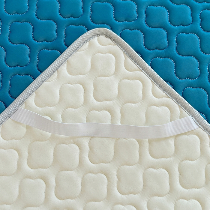 91家纺网 家纺一手货源 找家纺 缦纱 2025新款凉感丝加厚凉席夏季冰丝凉席 深海蓝