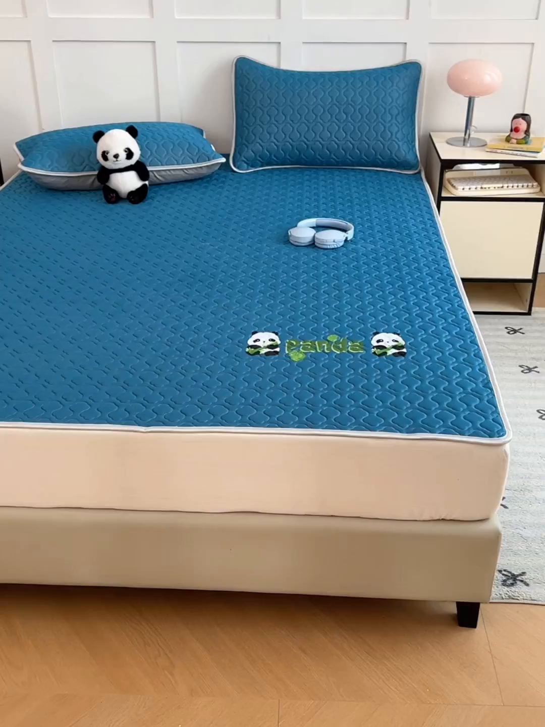 91家纺网 家纺一手货源 找家纺 缦纱 2025新款凉感丝加厚凉席夏季冰丝凉席 深海蓝