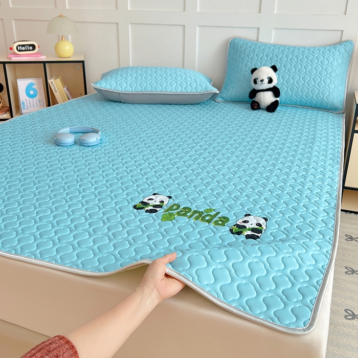 91家纺网 家纺一手货源 找家纺 缦纱 2025新款凉感丝加厚凉席夏季冰丝凉席 天空蓝