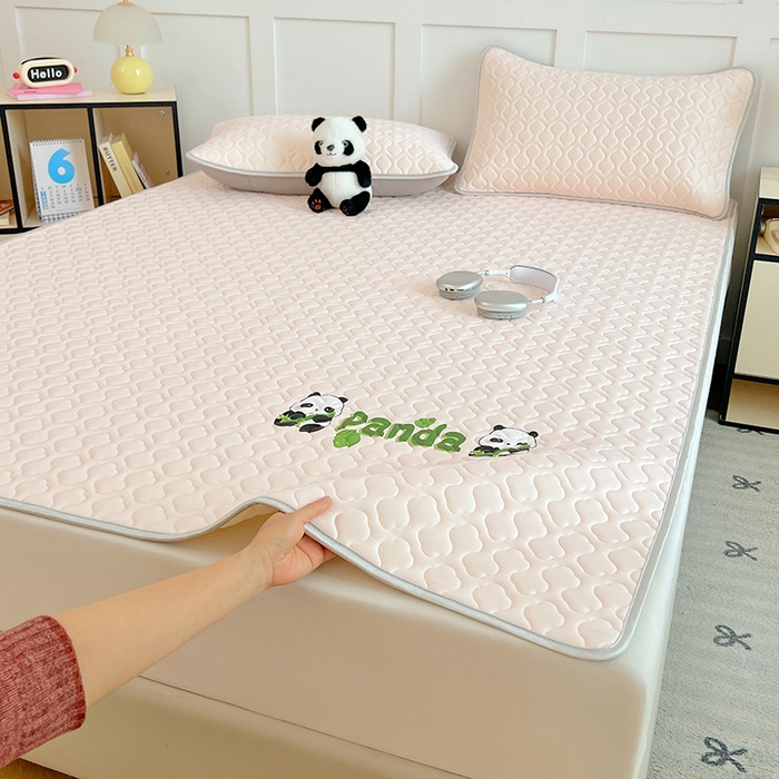 91家纺网 家纺一手货源 找家纺 缦纱 2025新款凉感丝加厚凉席夏季冰丝凉席 樱花粉