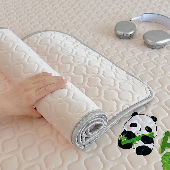 91家纺网 家纺一手货源 找家纺 缦纱 2025新款凉感丝加厚凉席夏季冰丝凉席 樱花粉