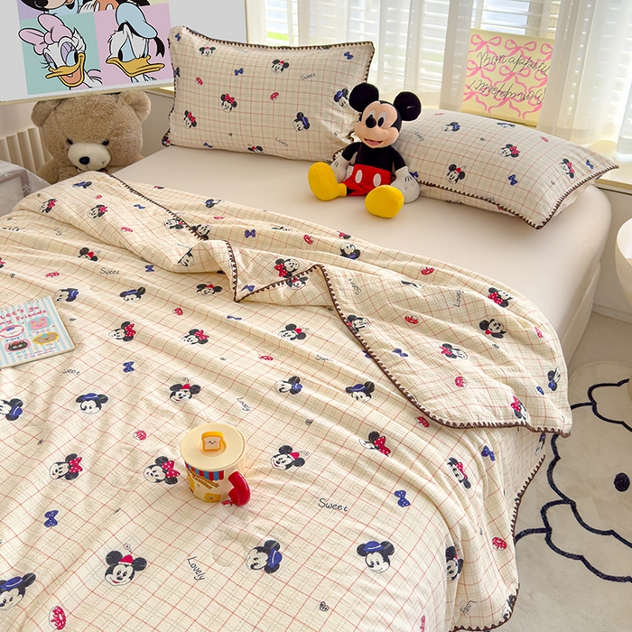 91家纺网 家纺一手货源 找家纺 星巴k家纺 2025新款贝壳绣三角针花边工艺款贝壳边夏被夏凉被空调被四件套【可提供买家秀】 格子米奇