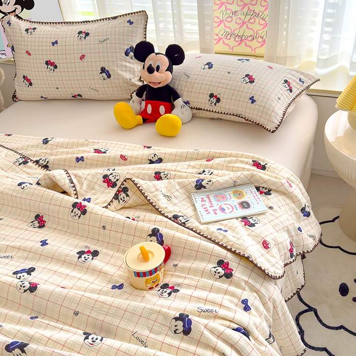 91家纺网 家纺一手货源 找家纺 星巴k家纺 2025新款贝壳绣三角针花边工艺款贝壳边夏被夏凉被空调被四件套【可提供买家秀】 格子米奇