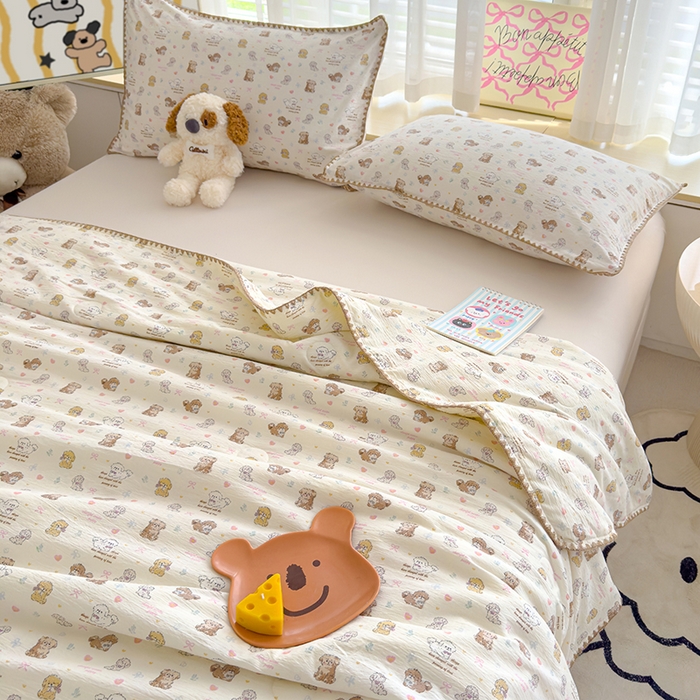 91家纺网 家纺一手货源 找家纺 星巴k家纺 2025新款贝壳绣三角针花边工艺款贝壳边夏被夏凉被空调被四件套【可提供买家秀】 狗狗日记