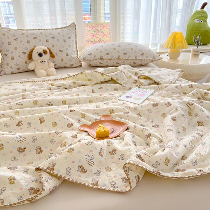 91家纺网 家纺一手货源 找家纺 星巴k家纺 2025新款贝壳绣三角针花边工艺款贝壳边夏被夏凉被空调被四件套【可提供买家秀】 狗狗日记