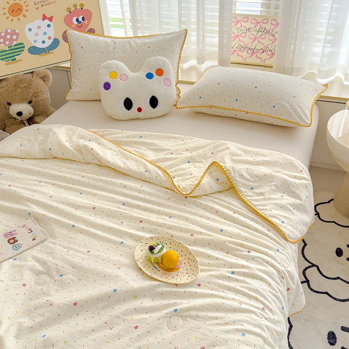 91家纺网 家纺一手货源 找家纺 星巴k家纺 2025新款贝壳绣三角针花边工艺款贝壳边夏被夏凉被空调被四件套【可提供买家秀】 蜡笔画