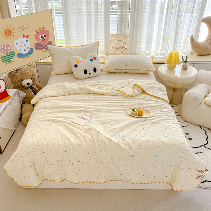 91家纺网 家纺一手货源 找家纺 星巴k家纺 2025新款贝壳绣三角针花边工艺款贝壳边夏被夏凉被空调被四件套【可提供买家秀】 蜡笔画