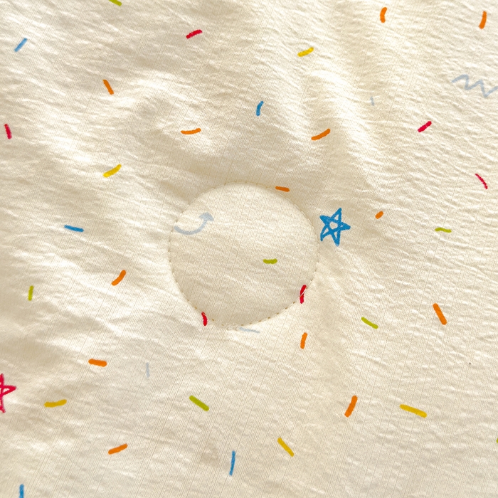 91家纺网 家纺一手货源 找家纺 星巴k家纺 2025新款贝壳绣三角针花边工艺款贝壳边夏被夏凉被空调被四件套【可提供买家秀】 蜡笔画