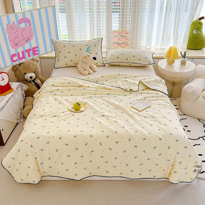 91家纺网 家纺一手货源 找家纺 星巴k家纺 2025新款贝壳绣三角针花边工艺款贝壳边夏被夏凉被空调被四件套【可提供买家秀】 蓝色蝴蝶结