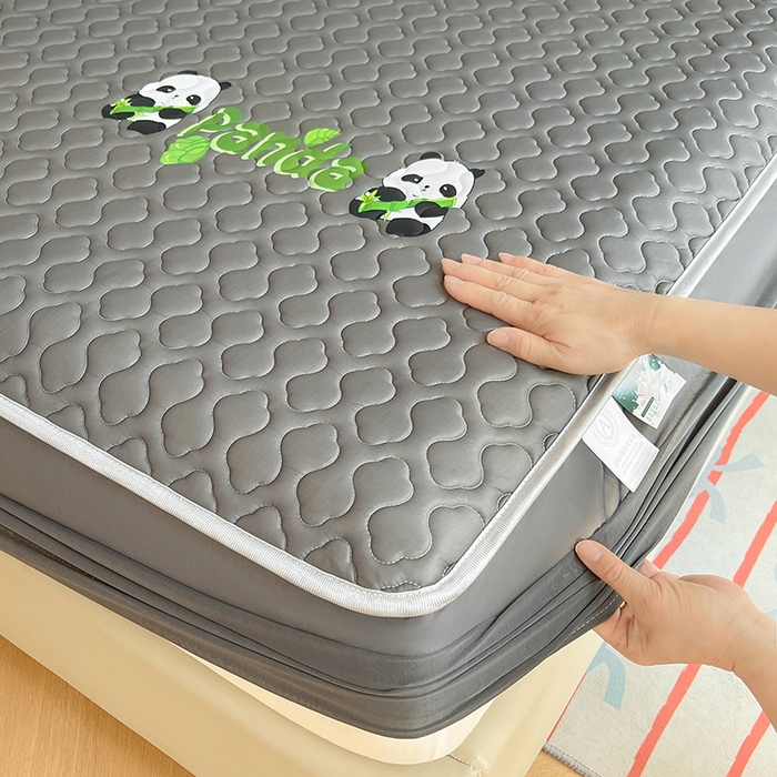 91家纺网 家纺一手货源 找家纺 缦纱 2025新款凉感丝凉席床笠夏季加厚冰丝凉席床笠 高级灰