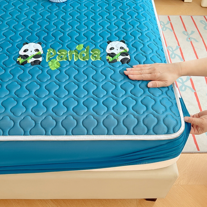 91家纺网 家纺一手货源 找家纺 缦纱 2025新款凉感丝凉席床笠夏季加厚冰丝凉席床笠 深海蓝