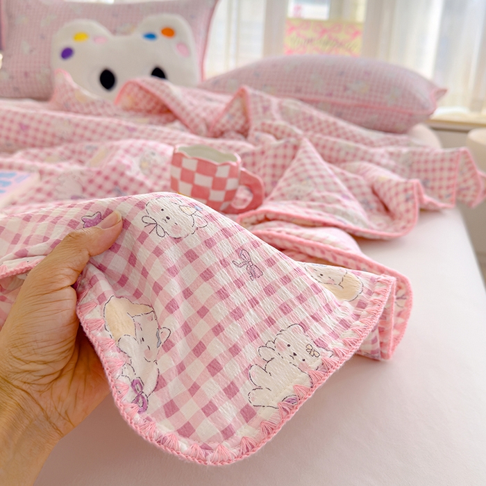 91家纺网 家纺一手货源 找家纺 星巴k家纺 2025新款贝壳绣三角针花边工艺款贝壳边夏被夏凉被空调被四件套【可提供买家秀】 猫咪晚宴